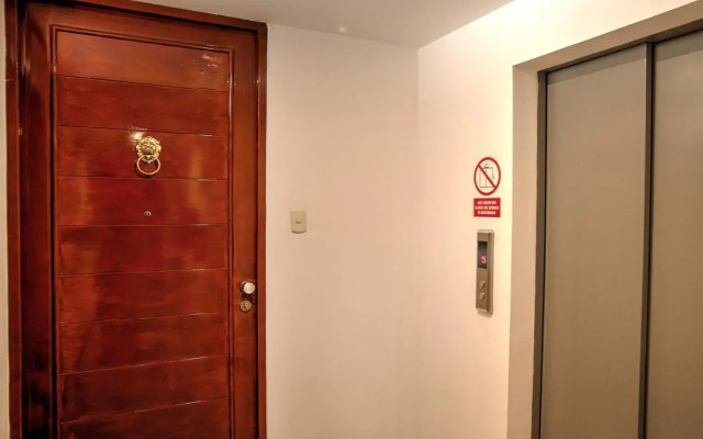 Dpto entero, 2do piso, ascensor, jacuzzi y cochera