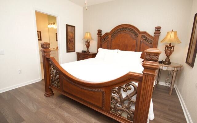 3 Bedroom Town Vista Cay Home