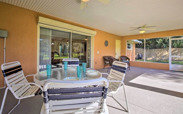 Rainbow River Oasis w/ Kayaks + Furnished Sunroom!