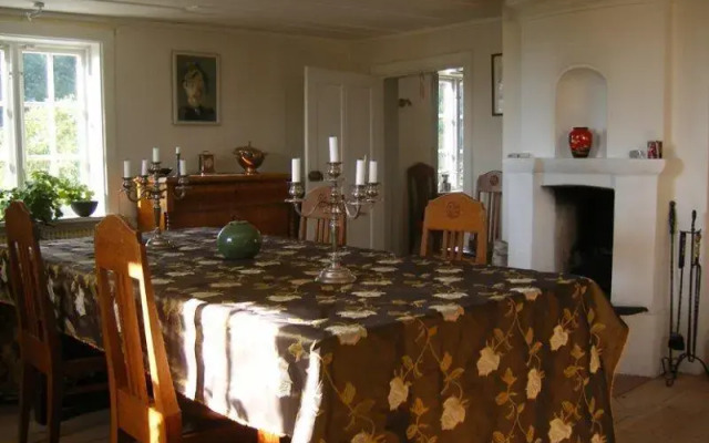 Hacksta Västergård B&B
