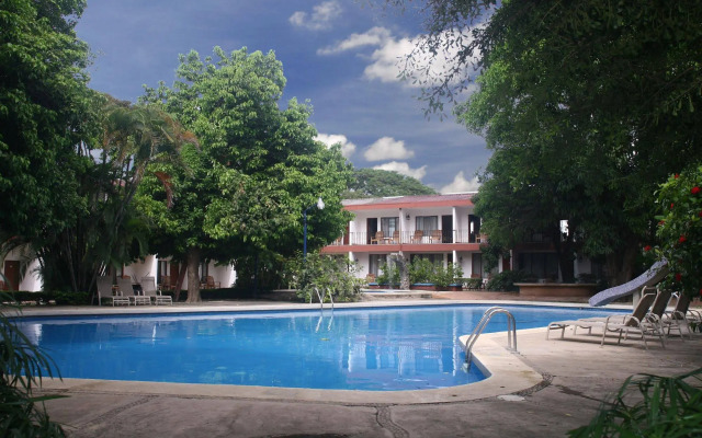 Hotel Boyeros