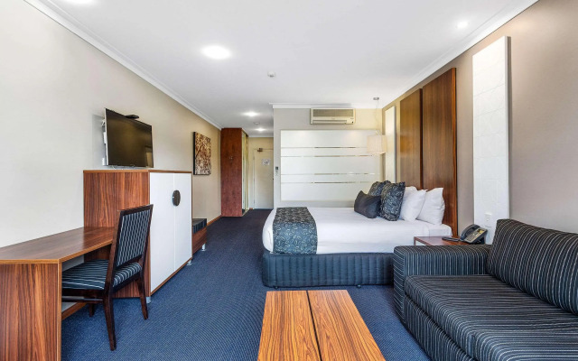 Quality Hotel Taylors Lakes