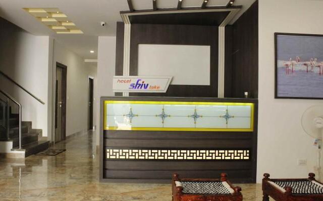 Hotel Shiv lake