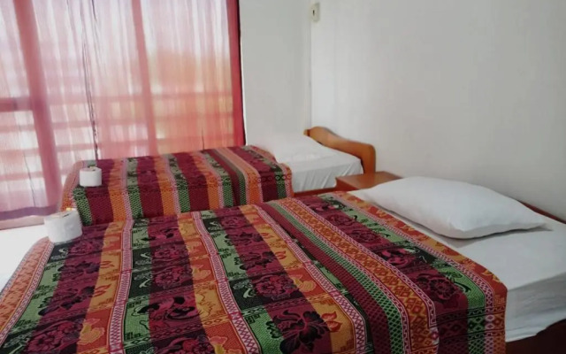 Hostal El Puerto