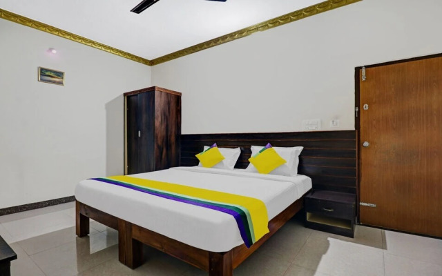 Lee Comfort by Treebo