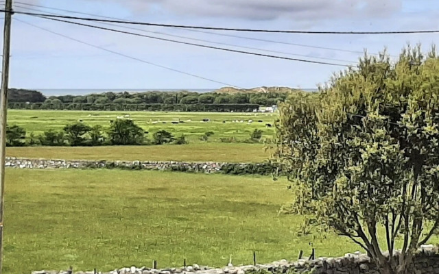 Cadwgan House Hotel