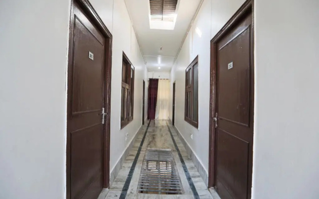 Hotel King's by OYO Rooms