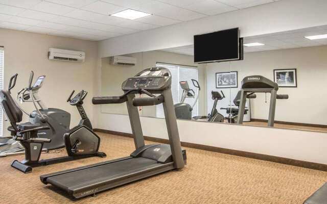 MainStay Suites Meridian - Bonita Lakes