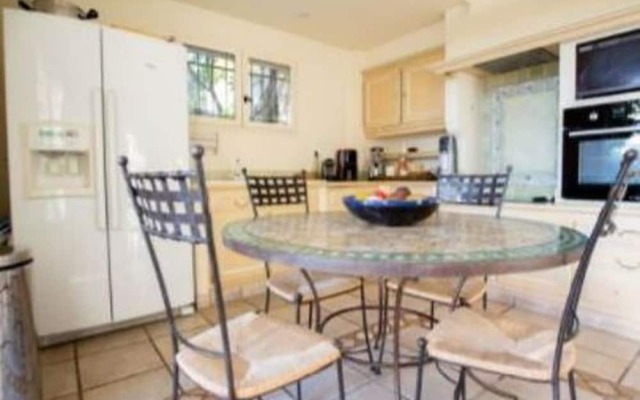 Property With 5 Bedrooms in Mouans-sartoux, With Wonderful Mountain Vi