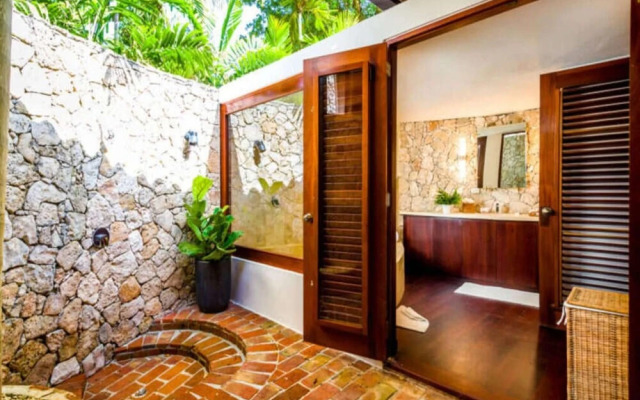 Sunny Vacation Villa 88