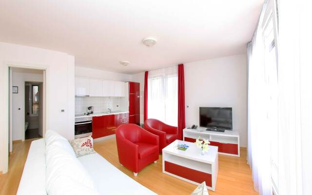 Sunnyside Apartments Petrcane