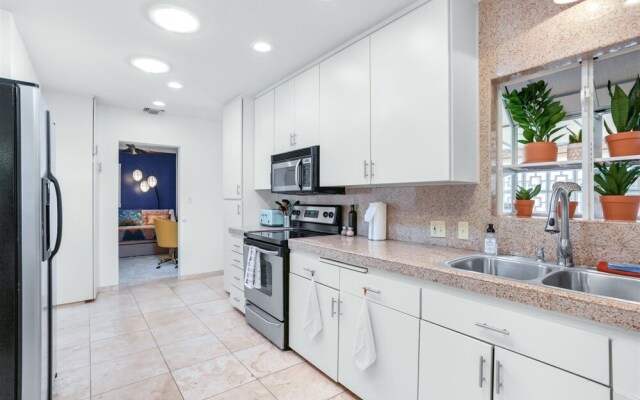 Petite Private Bungalow