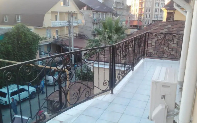 Izumrud Guest House