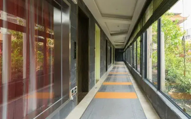 Tao Garden Automobile Boutique Hotel (Foshan China Ceramics City Shiwan Subway Station)