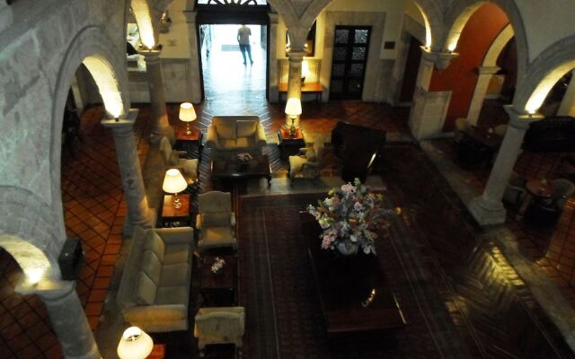 Hotel Virrey De Mendoza