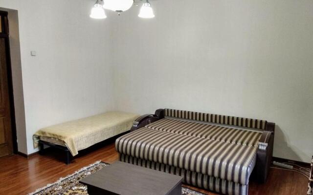 Апартаменти на Ерусалимці 2 кімнати центр поруч з фонтаном Рошен