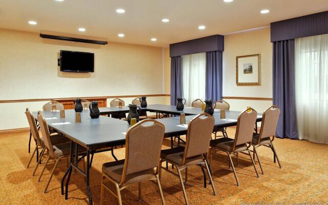 Garner Hotel Decatur Forsyth by IHG