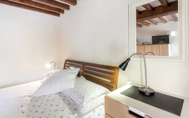 Studio apt (n.2) Ancient Palazzo