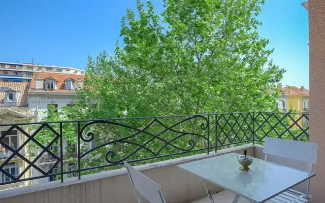 Proche Palais C35
