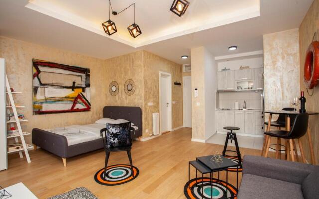 Gentleman Dog Apartment
