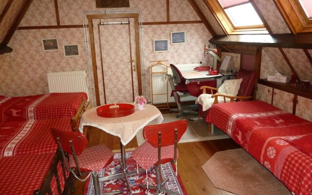 Bruges Style Cosy Villa Bb in Green Environment 8 km From Brussels