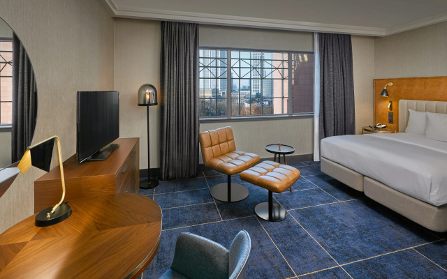 Hilton Frankfurt City Centre - Image 3