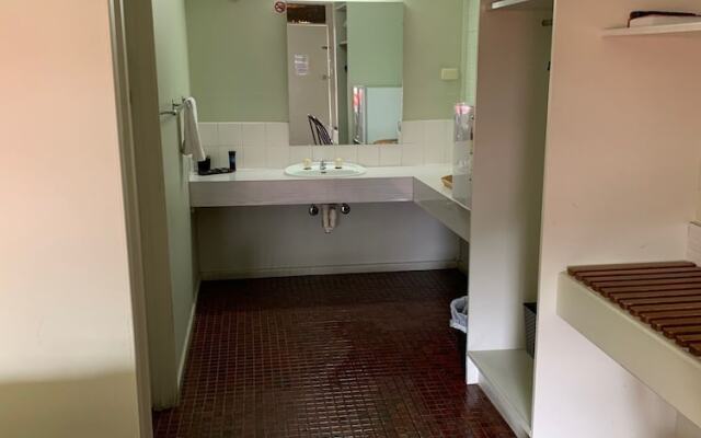 Finley Country Club Hotel Motel