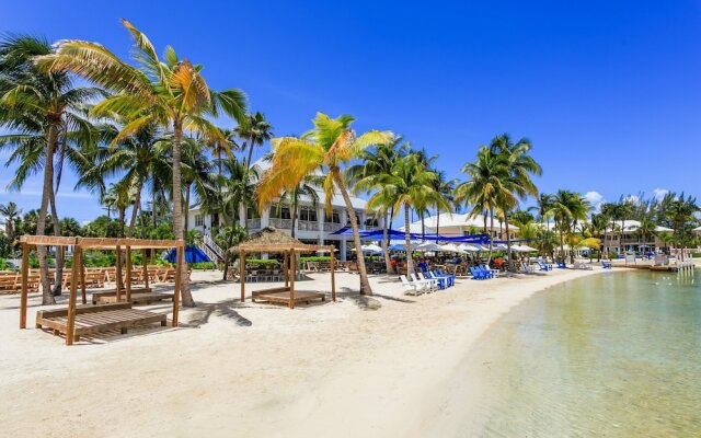 Kaibo Yacht Club by Cayman Villas