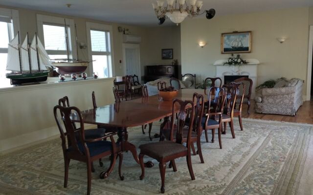 Homeport Historic Bed & Breakfast/Inn c 1858