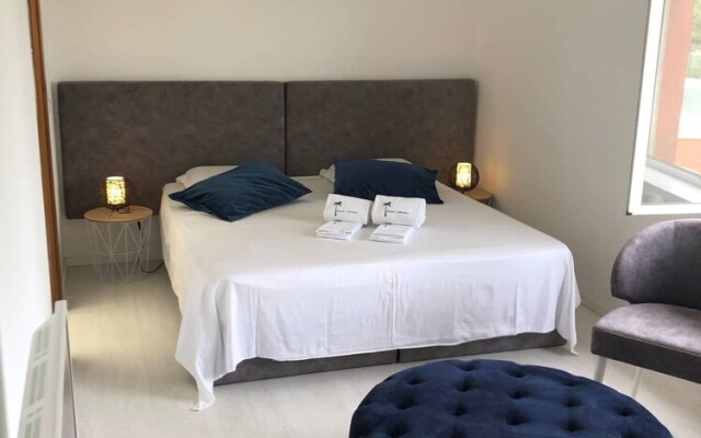 Cabedelo Beachfront Double Bedroom