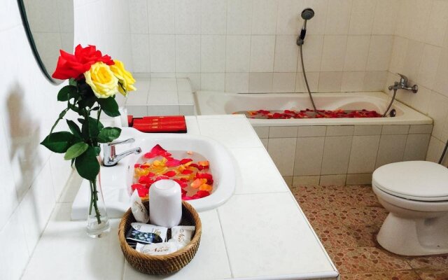 Nay Min Thar Hotel