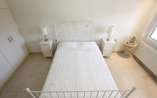 Shemesh Gardens House