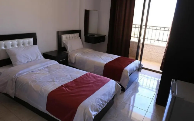 Weekend Hotel