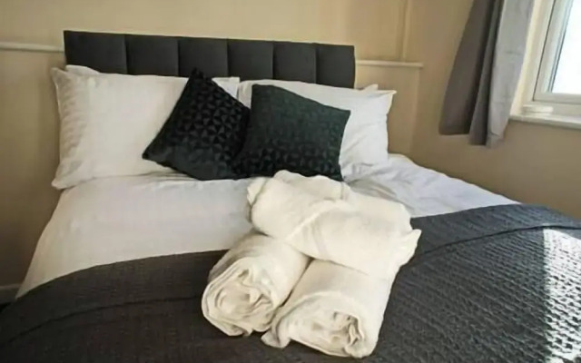 Host Stay Clacton Waves