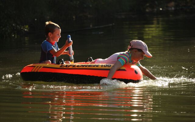 Lani's Holiday Island - Caravan Park