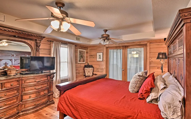 40-acre Farm w/ Animals & Fishing in Sebring!