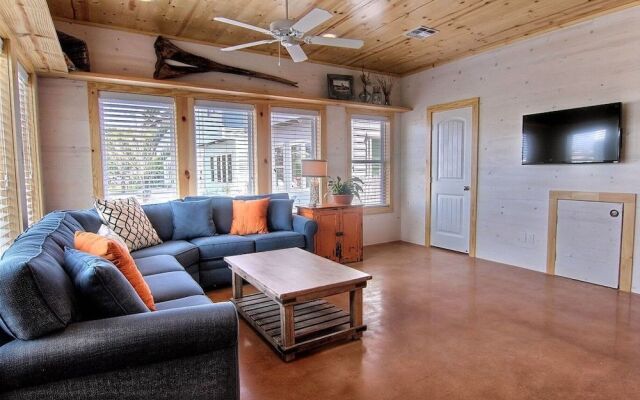 Station Street - 4 Br Townhouse