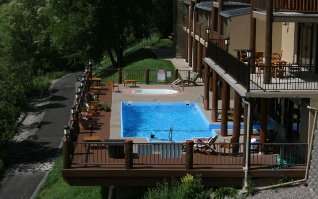 Whitefish Riverfront Hotel