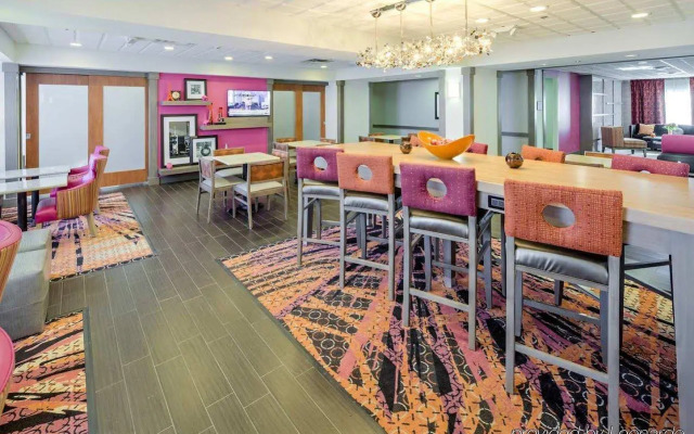 Hampton Inn Akron-South