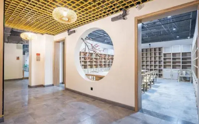 Urumqi Taohuayuan Hotel