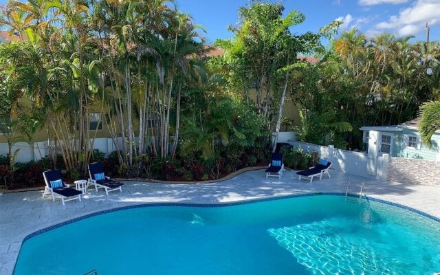 El Chico Frank`s Key West Experience