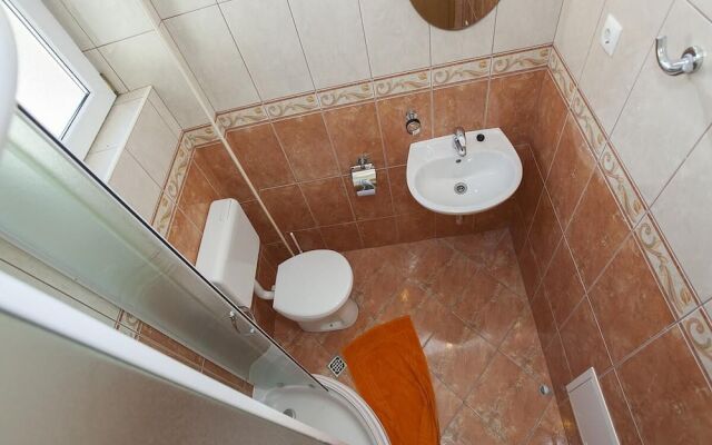 Studio Almera N7