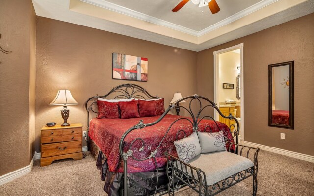 Scenic Terrace 2 Bedroom Condo by Redawning