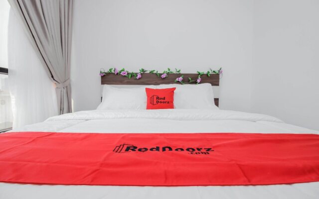 Reddoorz Plus @ Mampang Prapatan