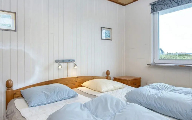 10 Person Holiday Home in Harboore
