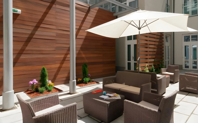 FortyPlusOne Hotel