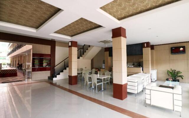 OYO Flagship Tembok Batu Residence