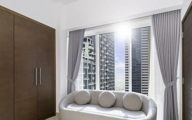 LUX  The West Wharf Canal View Suite