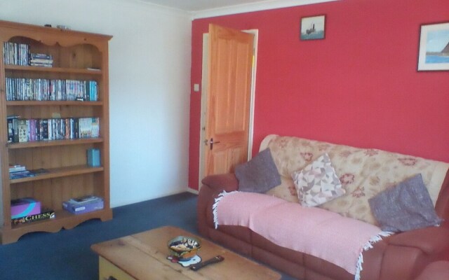 1-bed Apartment in Bridport Great Location