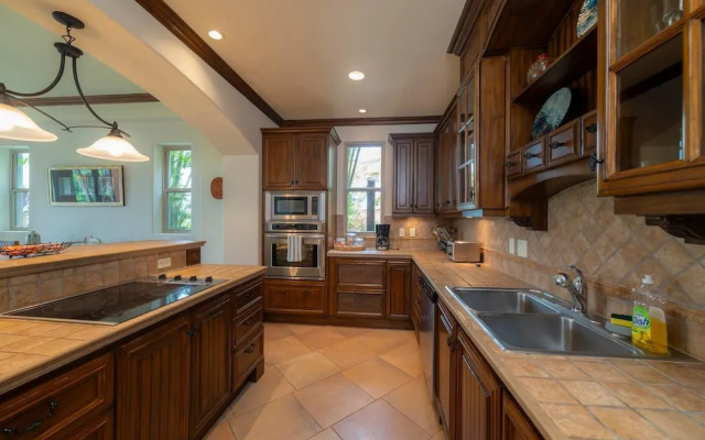 Montebello 2E 3bdrm 3bath Ocean View